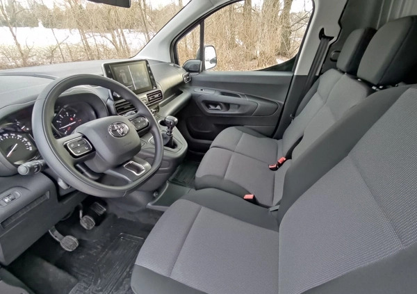 Toyota Proace City cena 119900 przebieg: 5629, rok produkcji 2022 z Cieszyn małe 154